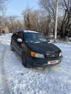 Минивэн или однообъемник Toyota Ipsum 2000 года, 450000 рублей, Кызыл
