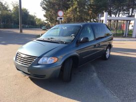    Chrysler Town and Country 2005 , 390000 , 