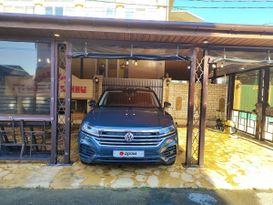 SUV   Volkswagen Touareg 2019 , 5900000 , 