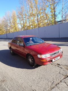 Седан Toyota Corolla 1992 года, 132000 рублей, Омск