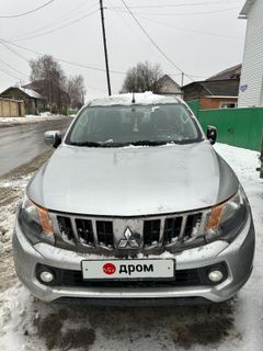 Пикап Mitsubishi L200 2017 года, 1600000 рублей, Ханты-Мансийск