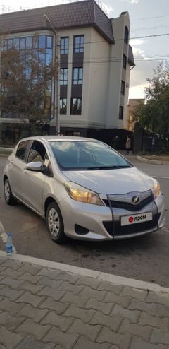 Хэтчбек Toyota Vitz 2014 года, 799000 рублей, Чита