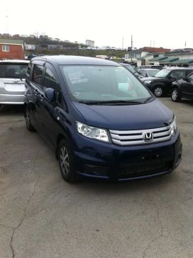    Honda Freed Spike 2010 , 620000 , 