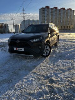 SUV или внедорожник Toyota RAV4 2019 года, 3100000 рублей, Нефтеюганск
