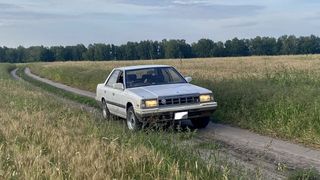 Седан Nissan Laurel 1986 года, 400000 рублей, Новосибирск
