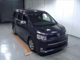    Toyota Voxy 2010 , 738000 , 