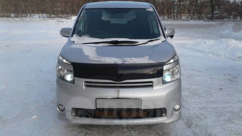    Toyota Voxy 2008 , 699000 , 