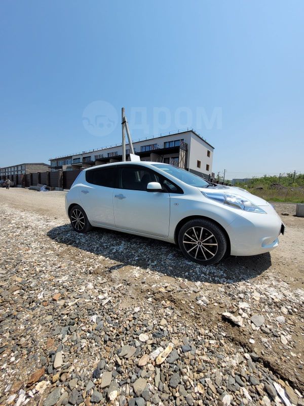  Nissan Leaf 2014 , 600000 , 