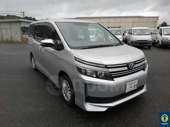    Toyota Voxy 2015 , 1344000 , 