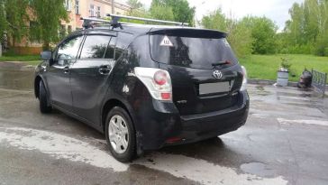    Toyota Avensis Verso 2011 , 825000 , 