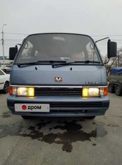 Минивэн или однообъемник Nissan Homy 1989 года, 600000 рублей, Хабаровск
