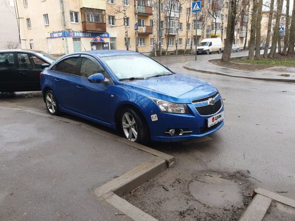  Chevrolet Cruze 2011 , 445000 , 