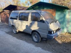 Минивэн или однообъемник Nissan Largo 1988 года, 125000 рублей, Ростов-на-Дону