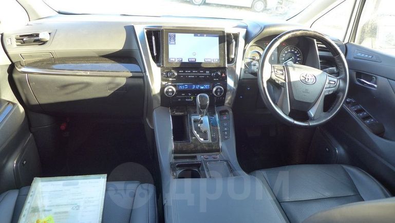    Toyota Vellfire 2016 , 2899000 , 