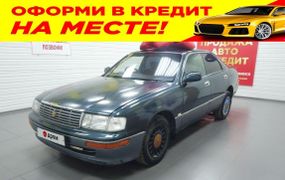 Седан Toyota Crown 1993 года, 240000 рублей, Свободный