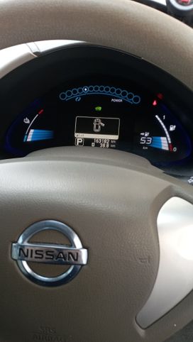  Nissan Leaf 2011 , 200000 , 