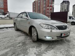 Седан Toyota Camry 2004 года, 910000 рублей, Новосибирск