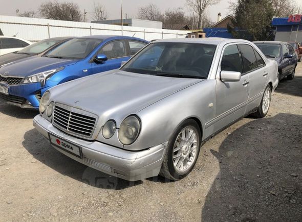  Mercedes-Benz E-Class 1997 , 250000 , --