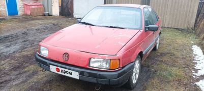 Седан Volkswagen Passat 1988 года, 100000 рублей, Омск