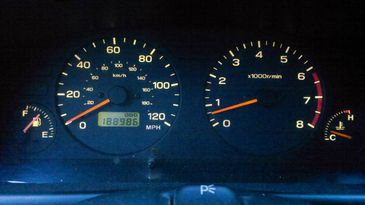 SUV   Subaru Forester 1998 , 325000 , -