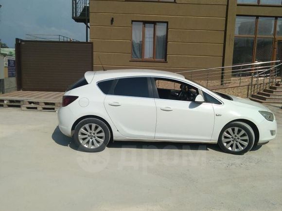  Opel Astra 2010 , 390000 , 