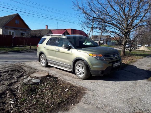 SUV   Ford Explorer 2013 , 1400000 , 