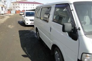    Mitsubishi Delica 2001 , 260000 , 