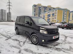 Минивэн или однообъемник Toyota Voxy 2007 года, 1480000 рублей, Новосибирск