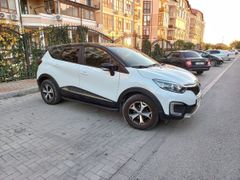 SUV или внедорожник Renault Kaptur 2017 года, 1700000 рублей, Геленджик