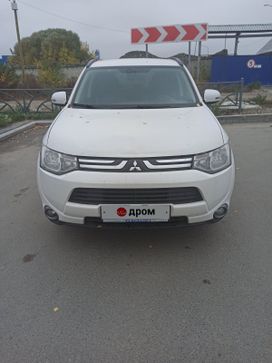 SUV   Mitsubishi Outlander 2012 , 900000 ,  