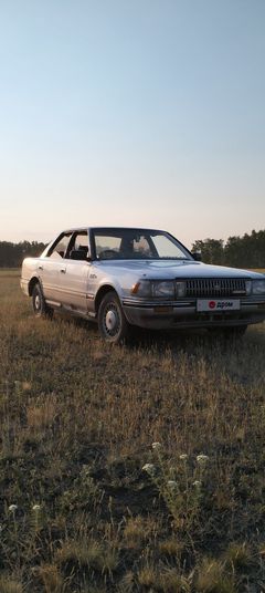 Седан Toyota Crown 1989 года, 160000 рублей, Омск