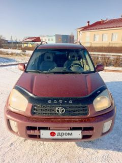 SUV или внедорожник Toyota RAV4 2003 года, 700000 рублей, Белово
