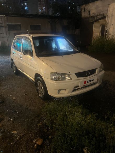 Mazda demio 99 года. Mazda demio 2001 1. Mazda demio, красный. Мазда демио 2000. Мазда демио хэтчбек 2003.