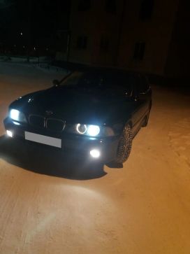  BMW 5-Series 2000 , 320000 , 