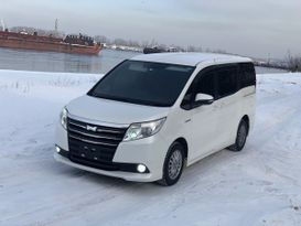 Минивэн или однообъемник Toyota Noah 2015 года, 2275000 рублей, Красноярск