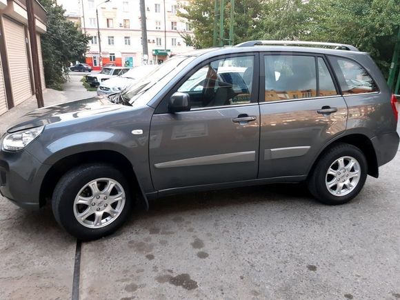 SUV   Chery Tiggo T11 2015 , 550000 , 