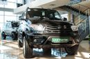 SUV     2015 , 999990 , 