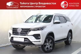 SUV или внедорожник Toyota Fortuner 2020 года, 3990000 рублей, Владивосток