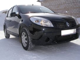  Renault Sandero 2010 , 400000 , 