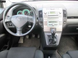  Toyota Corolla Verso 2006 , 520000 , 