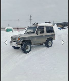  3  Toyota Land Cruiser 1989 , 720000 , 