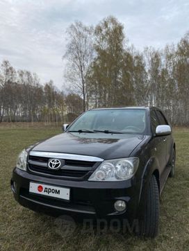 SUV или внедорожник Toyota Fortuner 2006 года, 2000000 рублей, Янгель