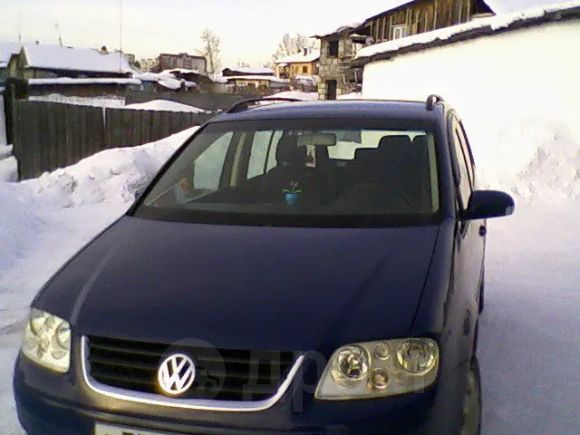    Volkswagen Touran 2006 , 550000 , 