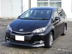 Минивэн или однообъемник Toyota Wish 2017 года, 970000 рублей, Хабаровск