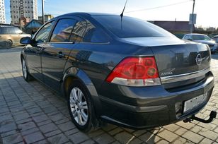  Opel Astra 2010 , 670000 , 