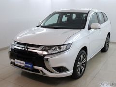 SUV или внедорожник Mitsubishi Outlander 2022 года, 3100000 рублей, Москва
