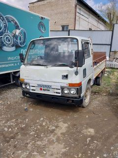 Бортовой грузовик Nissan Atlas 1990 года, 250000 рублей, Артём