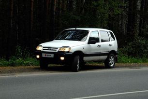 SUV   Chevrolet Niva 2003 , 180000 , 