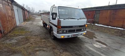 Бортовой грузовик Isuzu Elf 1990 года, 850000 рублей, Барнаул