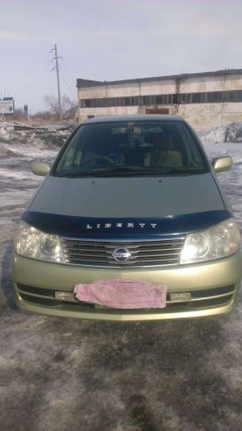    Nissan Liberty 2001 , 235000 , 